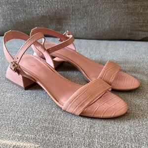 Circus by Sam Edelman Croc Embossed Block Heel Sandals Size 7.5 Blush Pink
